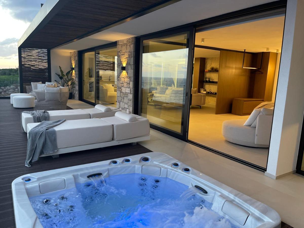 Mystique Luxury Suite Achlia エクステリア 写真