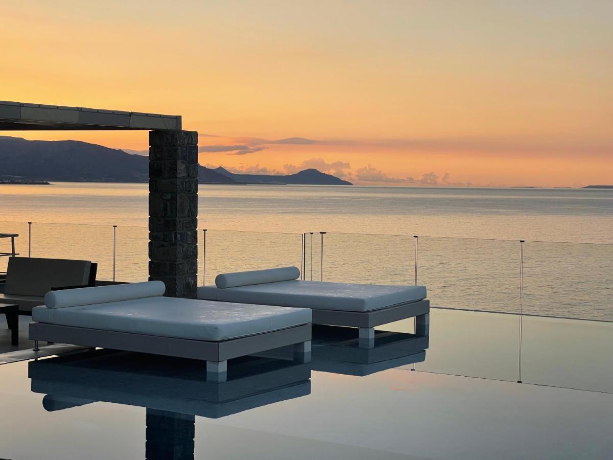 Mystique Luxury Suite Achlia エクステリア 写真
