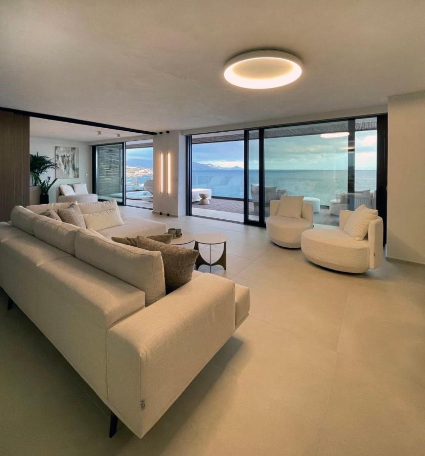 Mystique Luxury Suite Achlia エクステリア 写真