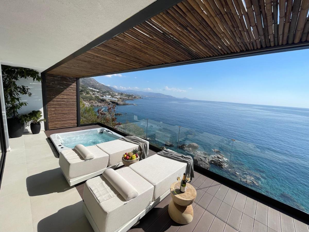 Mystique Luxury Suite Achlia エクステリア 写真